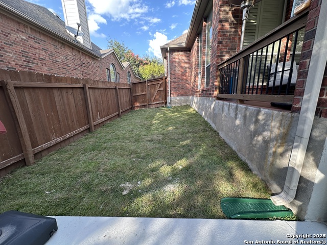Listing photo id 29 for 23407 Treemont Park