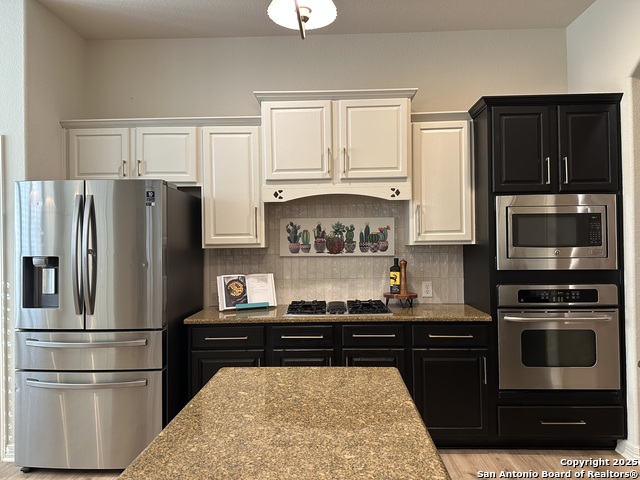 Listing photo id 4 for 23407 Treemont Park