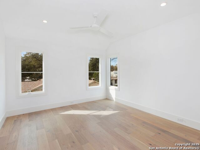 Image 22 of 32 For 151 Morningside Dr