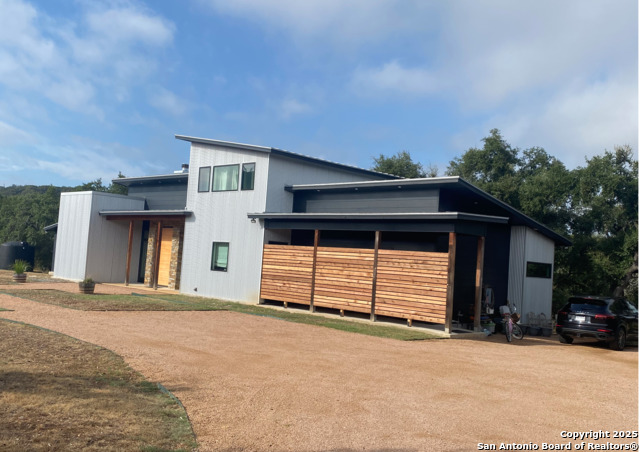 Image 4 of 65 For 1855 Texas Oaks