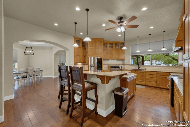 Image 14 of 39 For 10319 Oak Forest