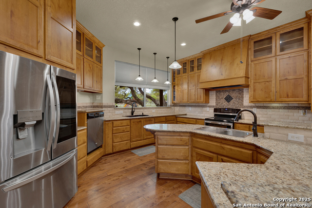 Image 15 of 39 For 10319 Oak Forest