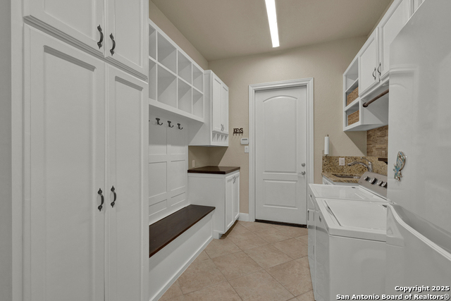 Image 22 of 39 For 10319 Oak Forest