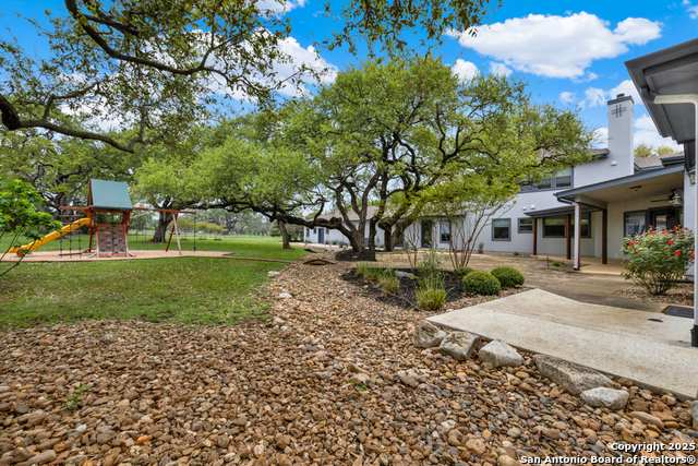 Image 35 of 39 For 10319 Oak Forest