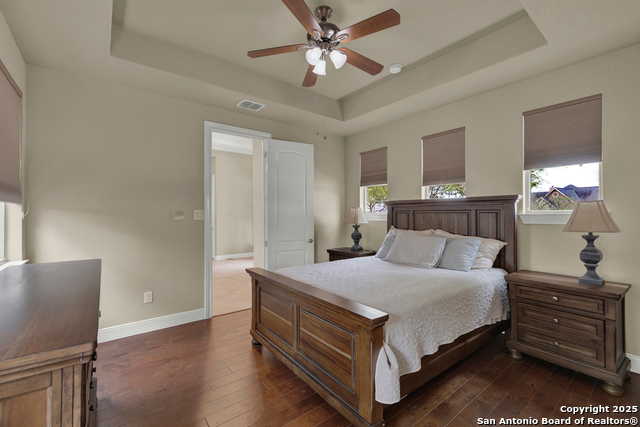 Image 8 of 39 For 10319 Oak Forest
