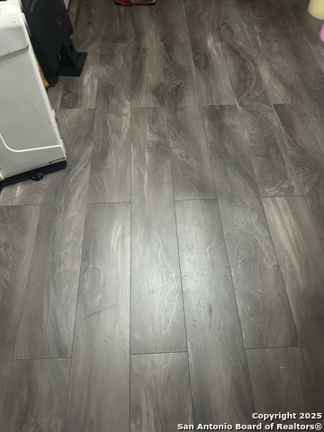 Image 11 of 37 For 1915 Pasadena St