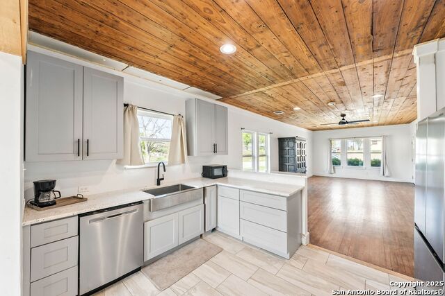 Details for 104 Persons St, Stockdale, TX 78160