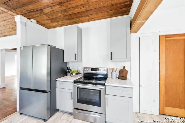 Image 12 of 47 For 104 Persons St