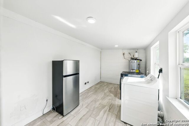Image 14 of 47 For 104 Persons St