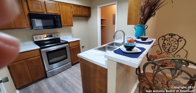 Image 4 of 17 For 512 Kellys Way