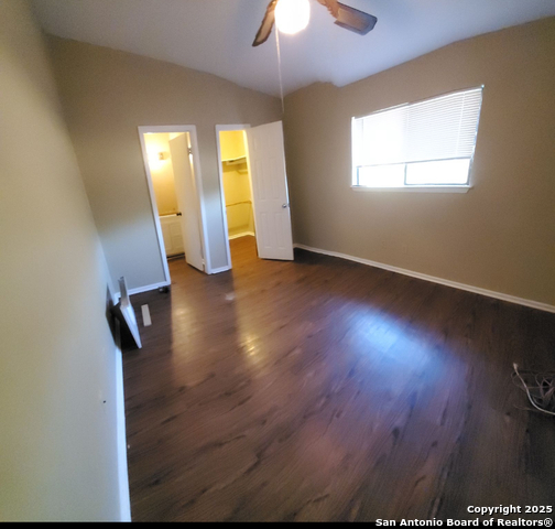 Image 16 of 17 For 516 Kellys Way