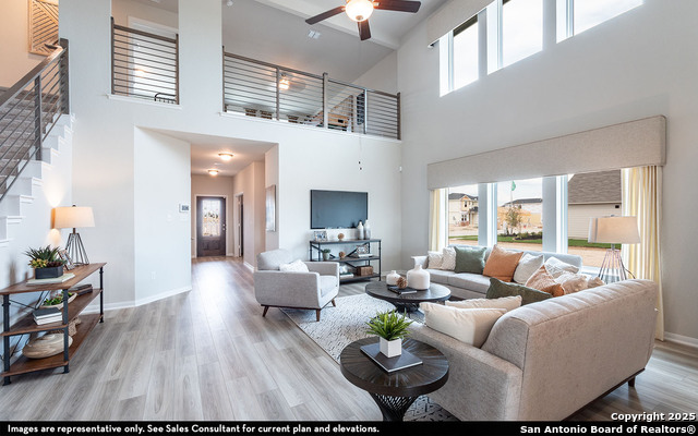 Image 4 of 17 For 8430 Eyas Meadows