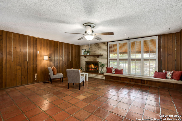 Listing photo id 7 for 1311 Wiltshire