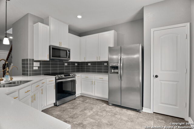 Image 5 of 17 For 5911 Eckhert Rd  144