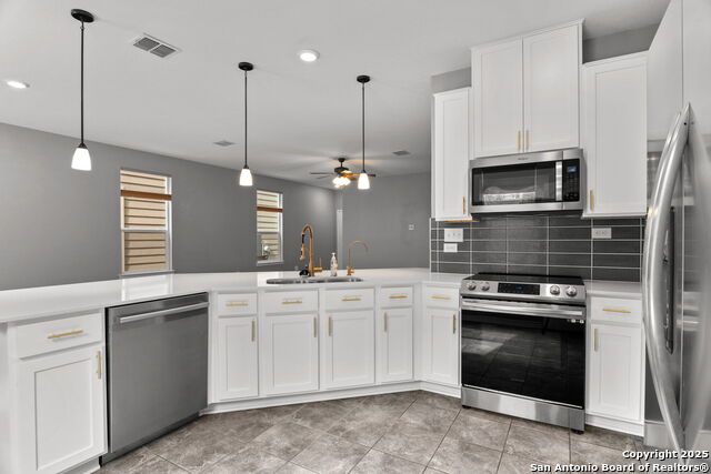 Image 6 of 17 For 5911 Eckhert Rd  144