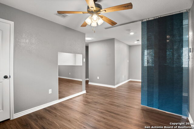 Image 9 of 17 For 5911 Eckhert Rd  144