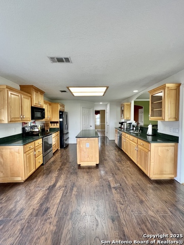 Image 14 of 39 For 6125 Wegner Rd