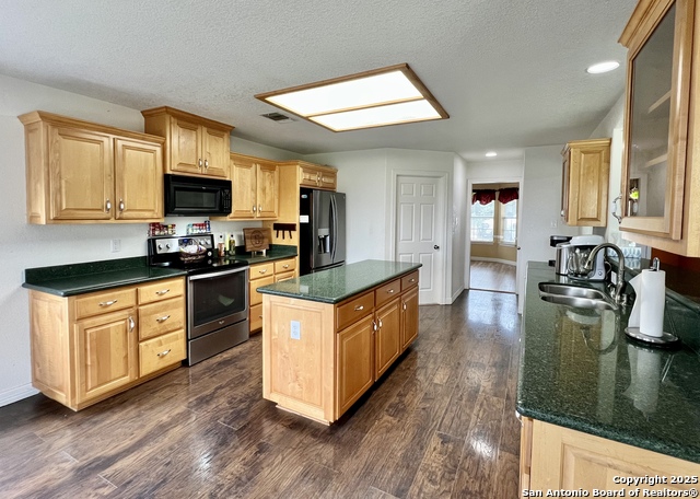 Image 15 of 39 For 6125 Wegner Rd