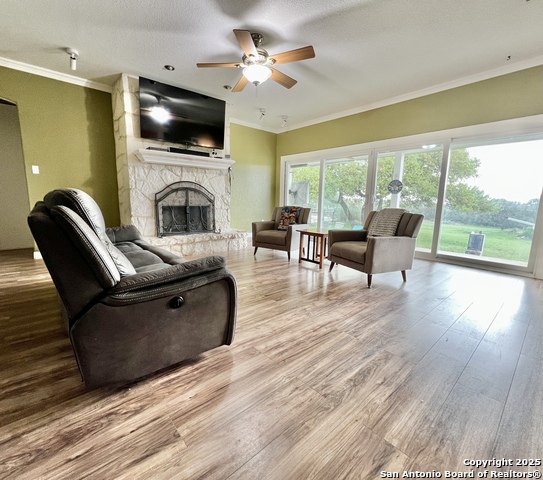 Image 6 of 39 For 6125 Wegner Rd