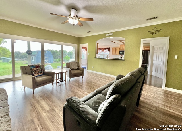 Image 7 of 39 For 6125 Wegner Rd