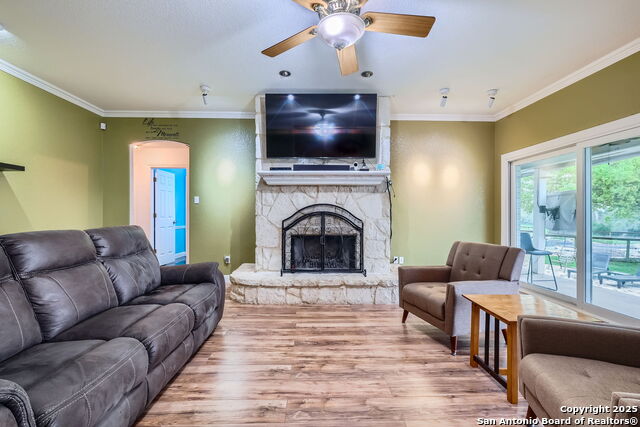 Image 8 of 39 For 6125 Wegner Rd