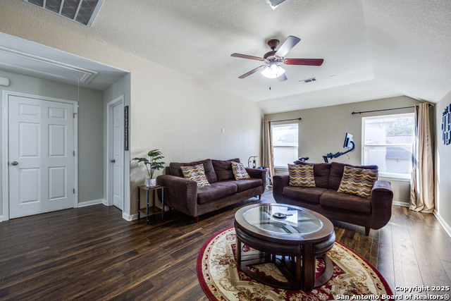 Image 20 of 36 For 3018 Hanfro Way