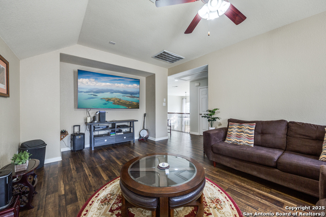 Image 21 of 36 For 3018 Hanfro Way