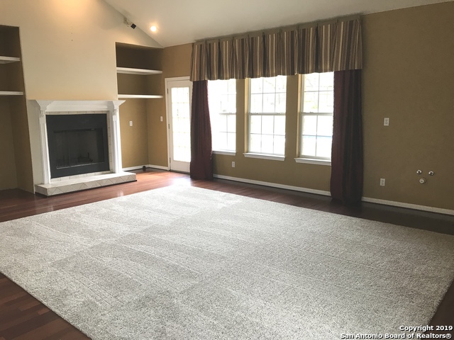 Image 2 of 47 For 3011 River Way