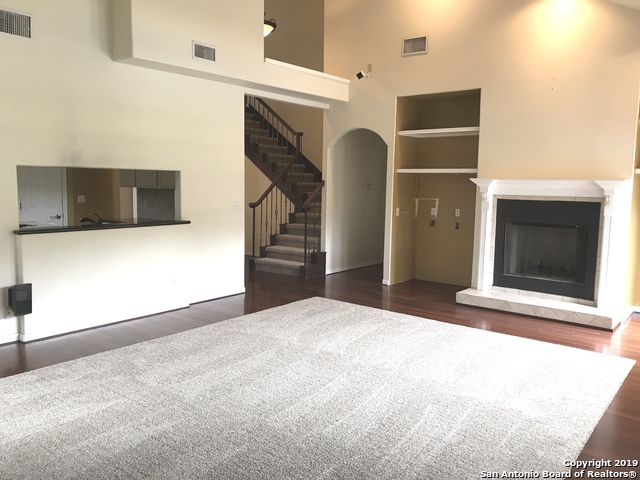 Image 3 of 47 For 3011 River Way