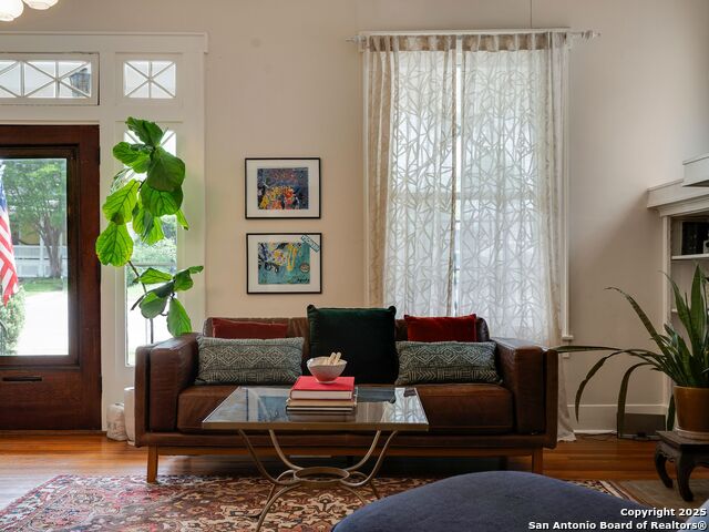 Image 8 of 38 For 115 Magnolia E