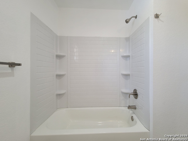 Image 14 of 15 For 120 Henry St