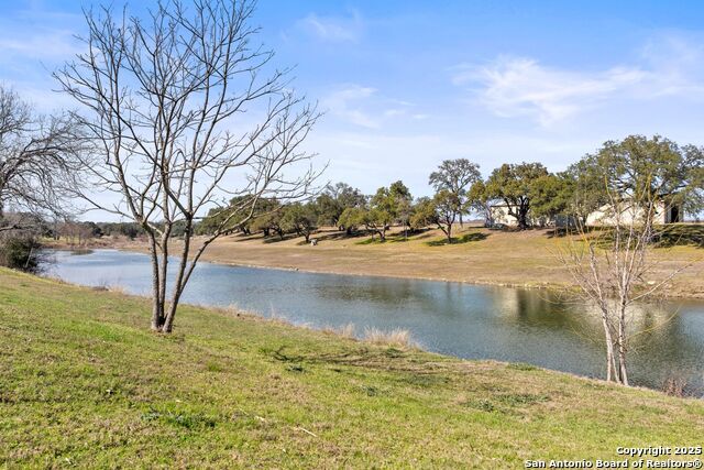 Image 18 of 28 For 1068 Ranch Road 165