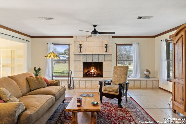 Image 6 of 28 For 1068 Ranch Road 165