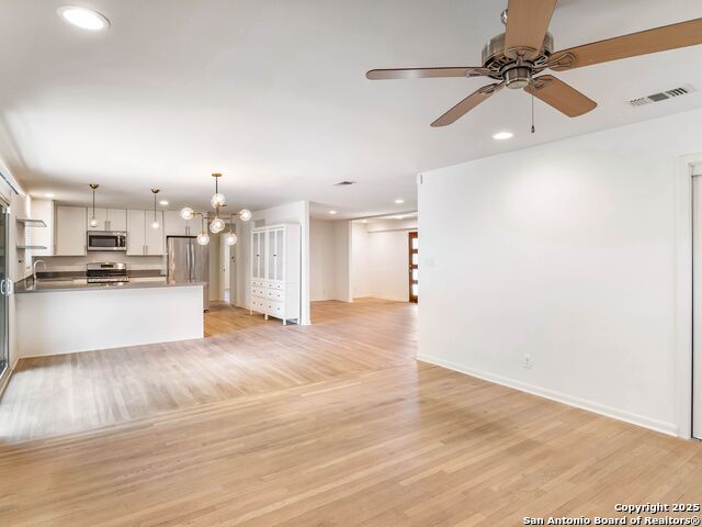 Image 13 of 37 For 602 Northridge Dr