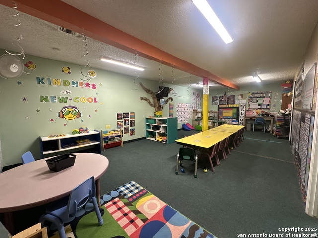 Listing photo id 19 for 2000 10th