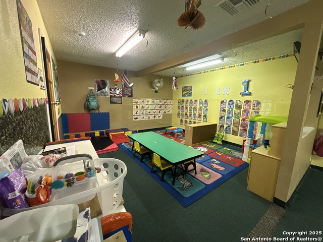 Listing photo id 28 for 2000 10th