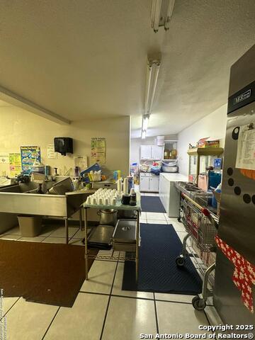 Listing photo id 4 for 2000 10th
