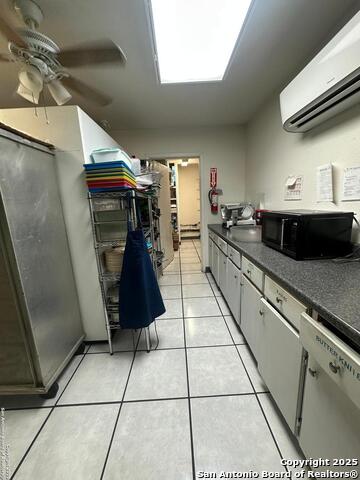Listing photo id 7 for 2000 10th