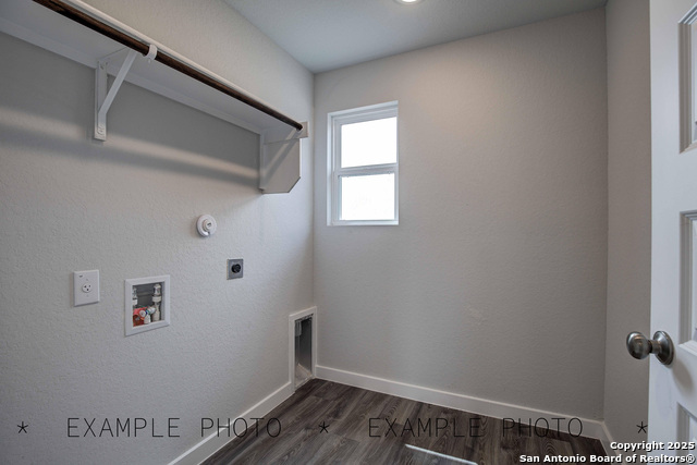 Image 6 of 18 For 10702 Fairchild Way