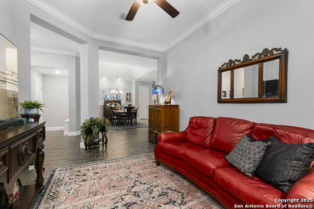 Listing photo id 11 for 22815 Grande Vista