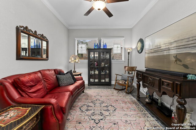 Listing photo id 12 for 22815 Grande Vista
