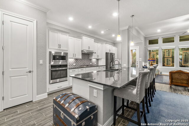 Listing photo id 15 for 22815 Grande Vista