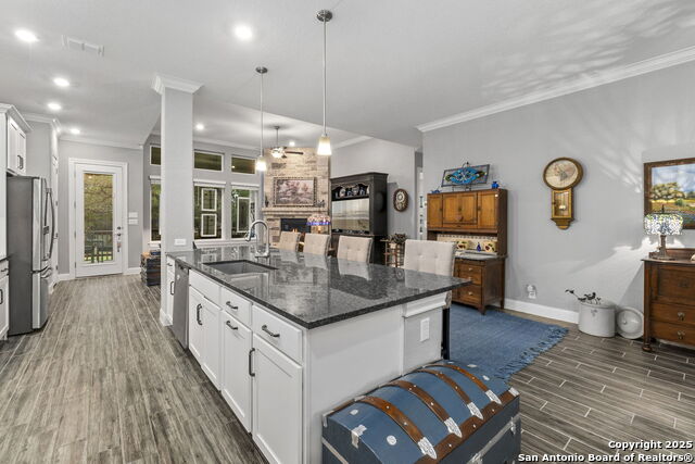 Listing photo id 17 for 22815 Grande Vista