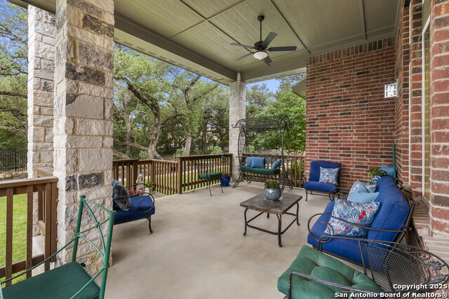 Listing photo id 30 for 22815 Grande Vista