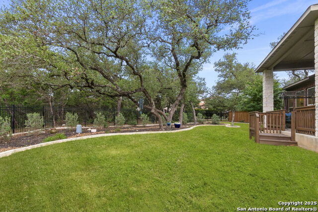 Listing photo id 37 for 22815 Grande Vista
