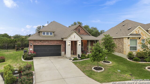 Listing photo id 2 for 22815 Grande Vista