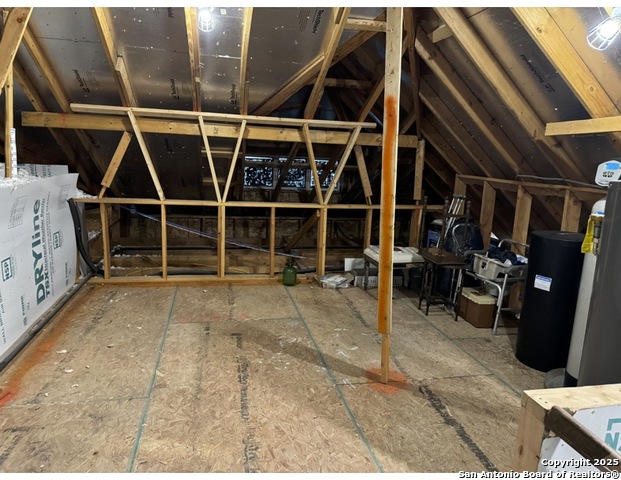 Listing photo id 47 for 22815 Grande Vista