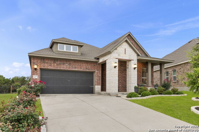 Listing photo id 4 for 22815 Grande Vista