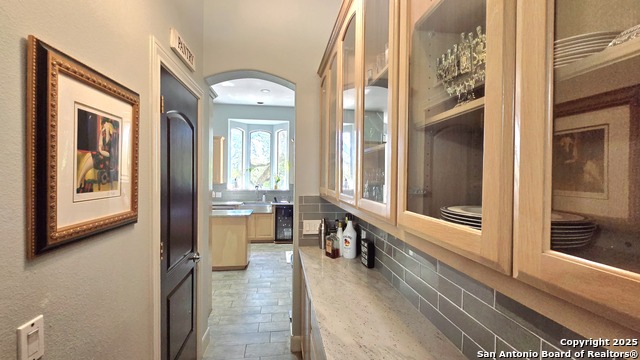 Listing photo id 8 for 37 Stratton
