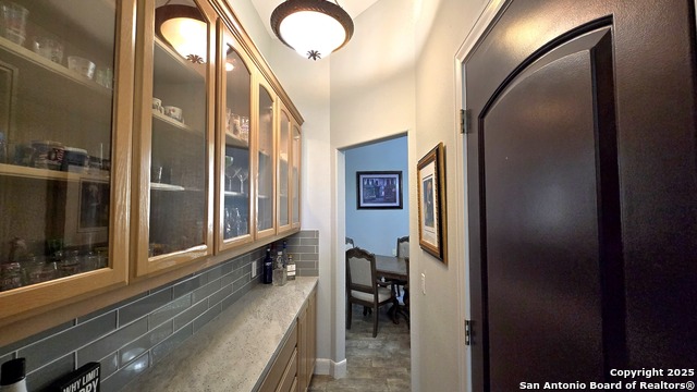 Listing photo id 9 for 37 Stratton